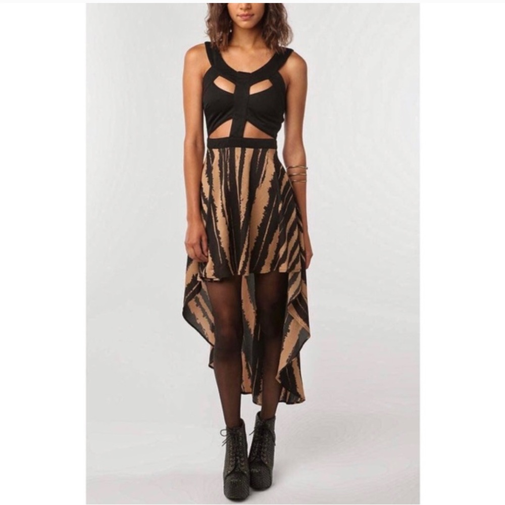 Reverse hi low tiger dress sz M